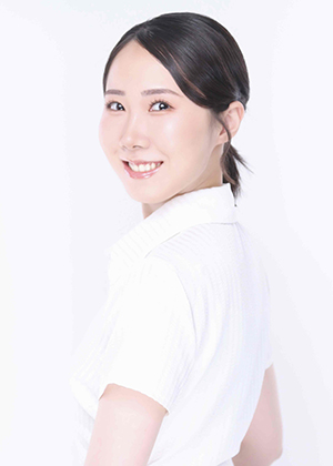 﨑浦 那奈の人物写真